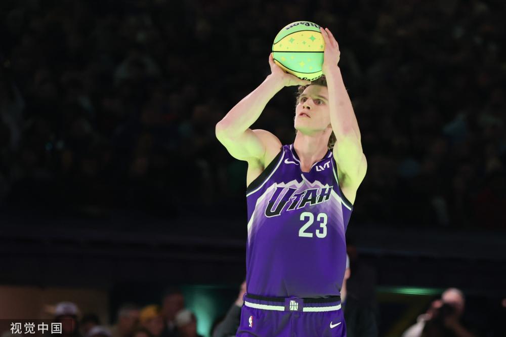 王楚钦最新动态！更新社交媒体：出门溜风，分享超帅生活照！.