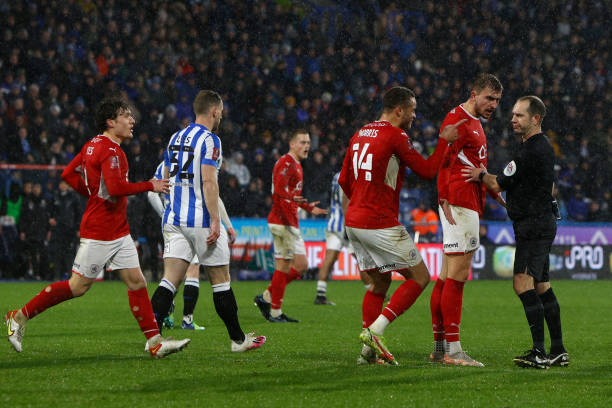 坚定不移地 坚定不移地